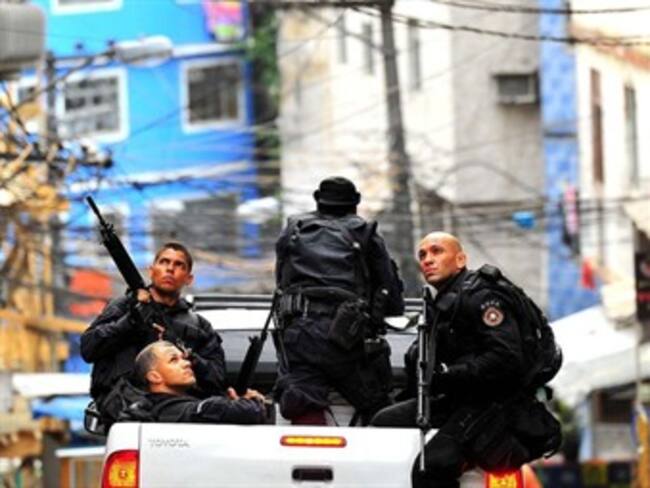 Realiza policía brasileña operativo en barrio de Río de Janeiro