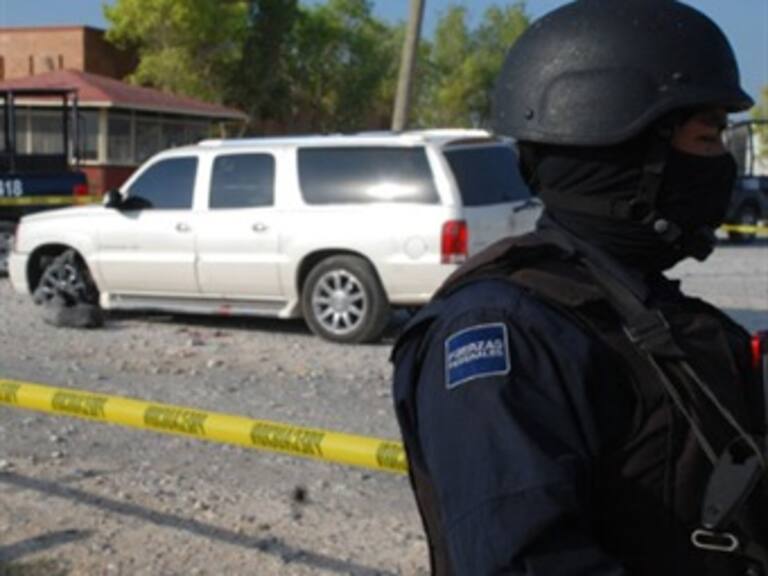 Lanzan granada contra cuartel de policía en NL