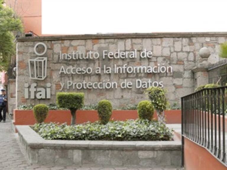 Ordena IFAI a PGR buscar información sobre denuncias de exfuncionarios