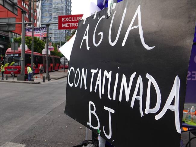 Continúan denuncias por calidad de agua en alcaldía Benito Juárez