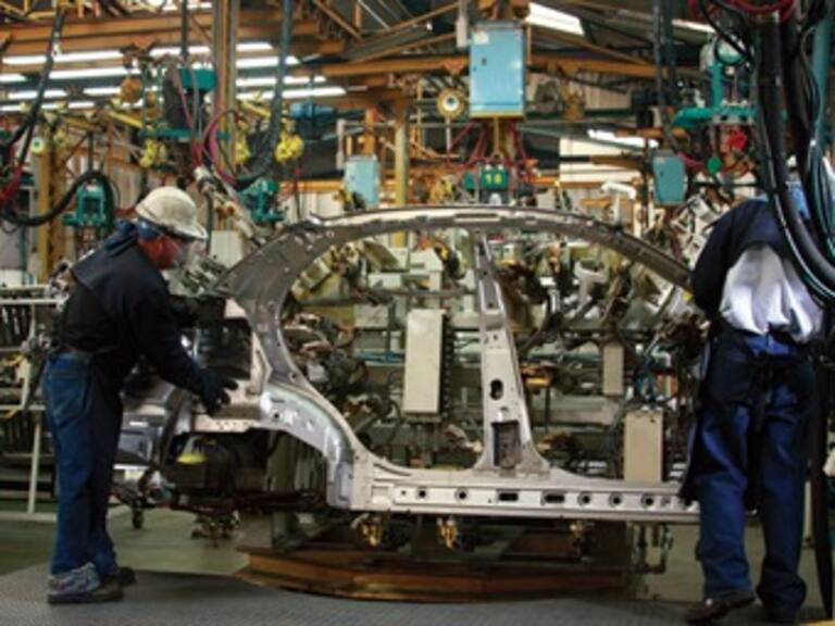 Aumenta producción industrial en México en 2014, respecto a 2013