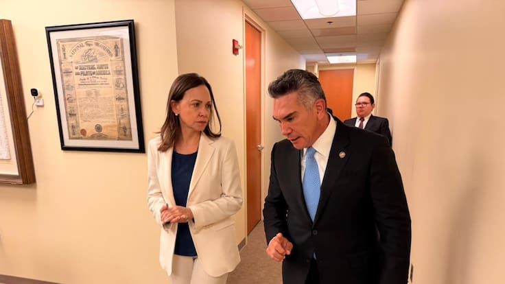 Alejandro Moreno concluye gira en EU y se reúne con María Corina Machado