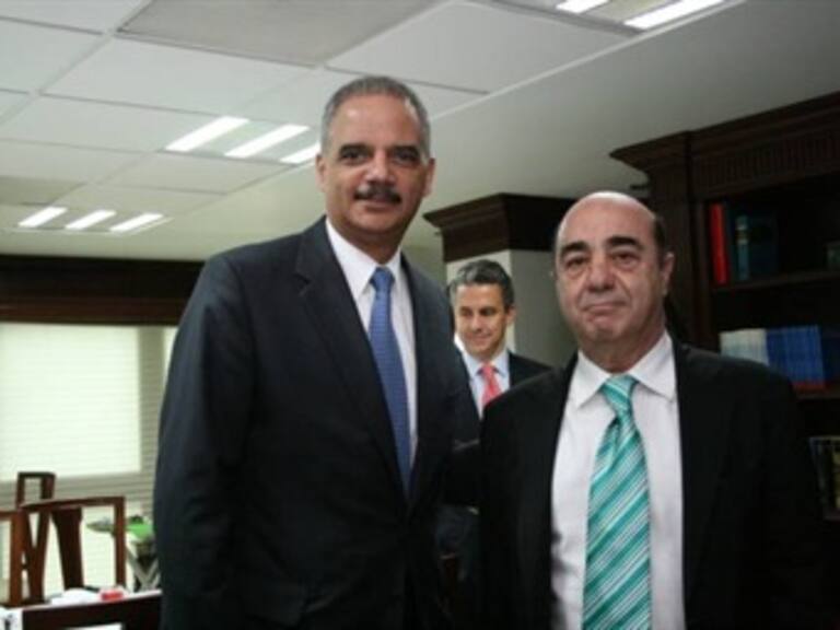 Se reúne Murillo Karam y Eric Holder