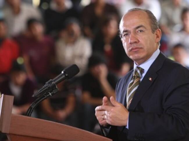 Se comunica Felipe Calderón con sus homólogos de Cánada y E.U