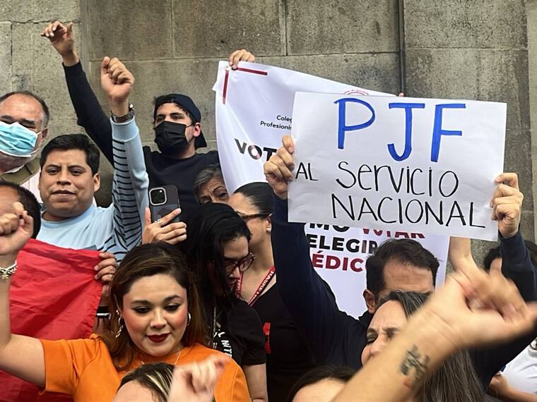 “No estamos en paro de labores (…) Los y las trabajadoras de la Suprema Corte de Justicia de la Nación lo que hicimos fue una manifestación solidaria”