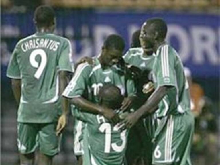 Nigeria vence 3-1 a España y avanza a final contra Suiza