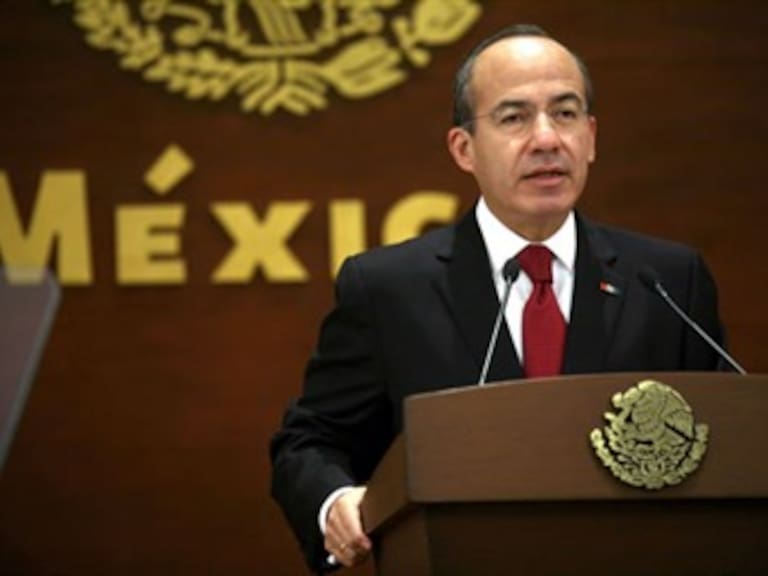 Inicia mensaje de Calderón por Cuarto Informe de Gobierno