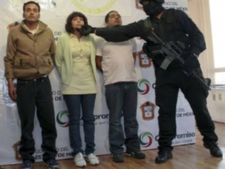 Presentan a 16 secuestradores en el Estado de México