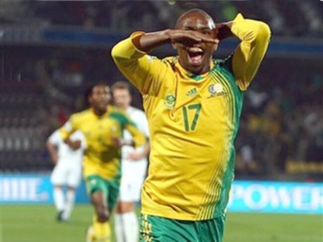 Vence Sudáfrica 2-1 a Francia y se despiden del Mundial