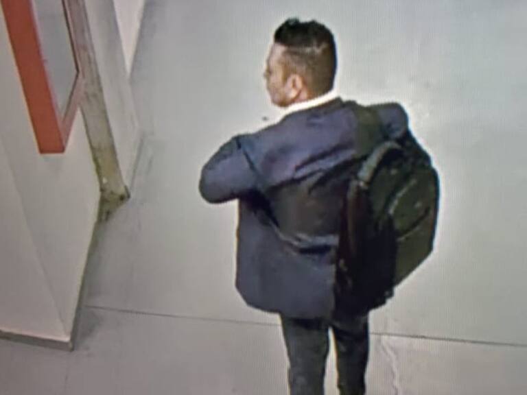 Presunto responsable del robo, captado por las cámaras de seguridad del CUCSH Belenes
