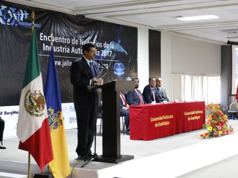 Automóviles fabricados en México cumplen con estándares internacionales: Juan Herrán