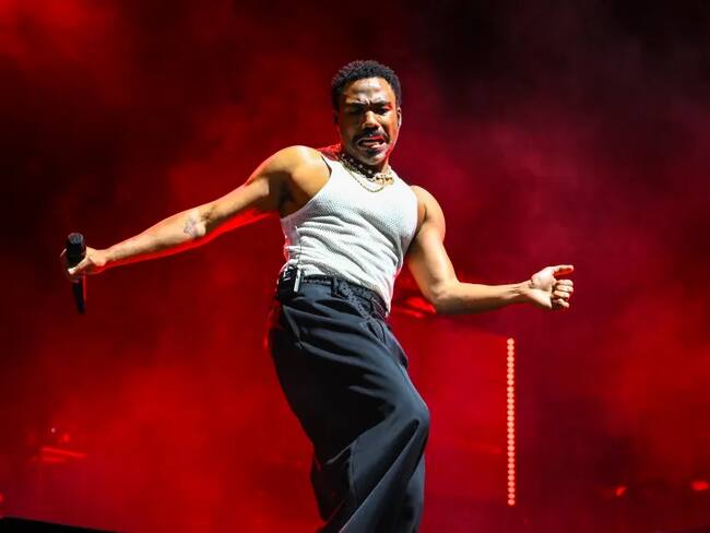 Donald Glover (Childish Gambino) rompe el silencio en uno de sus conciertos y nos recuerda que la vida es frágil y hay que aprender a vivirla