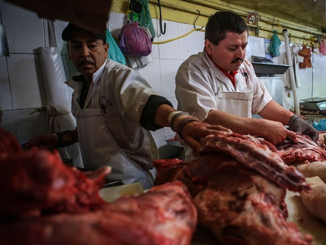¿Eres carnicero? Canadá ofrece 46 mil pesos a mexicanos que quieran laborar