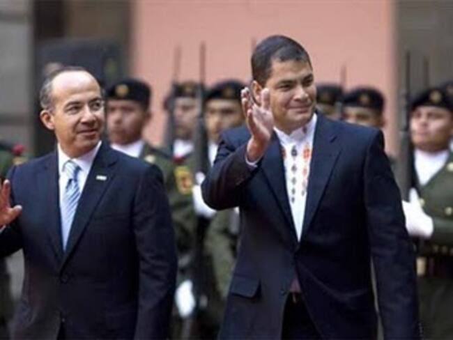 Correa invita a Calderón a visitar Ecuador