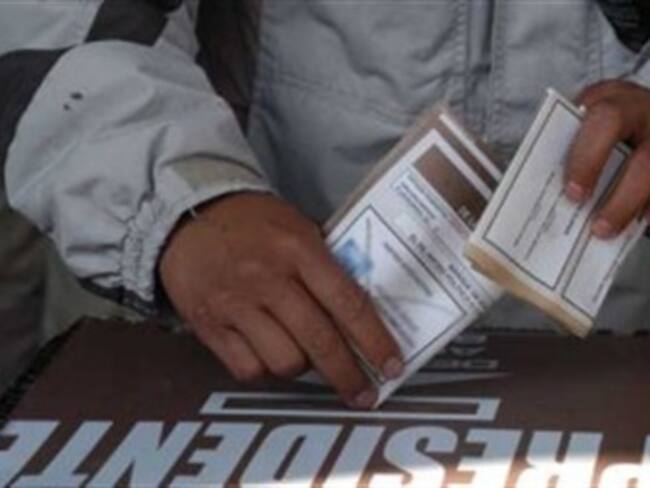 Aprueba IFE plan para voto de mexicanos en el extranjero