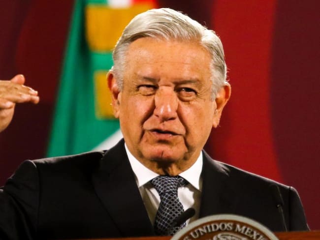 Niega AMLO espionaje de Sedena a civiles