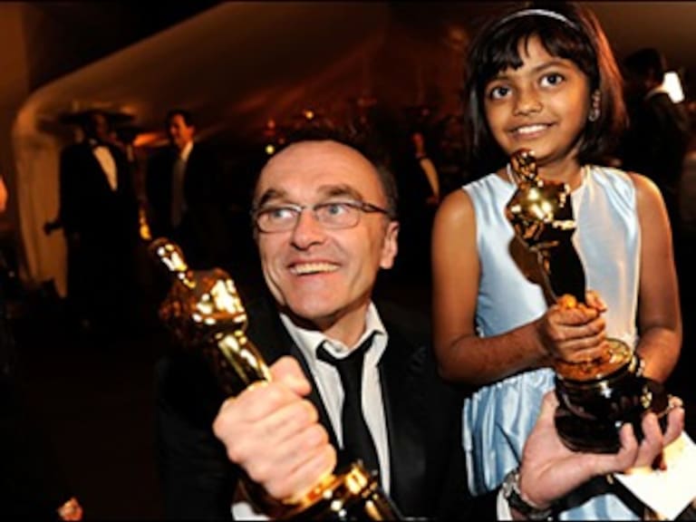 Niña de 'Slumdog' escribe un libro