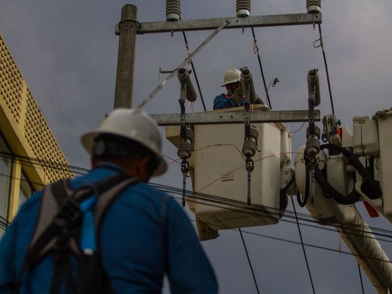 “Truena” la Coparmex por aprobación de Reforma Eléctrica de AMLO