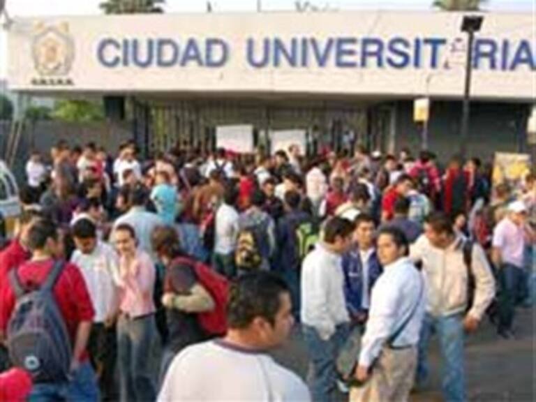 Suspenden clases en universidad Michoacana por violencia