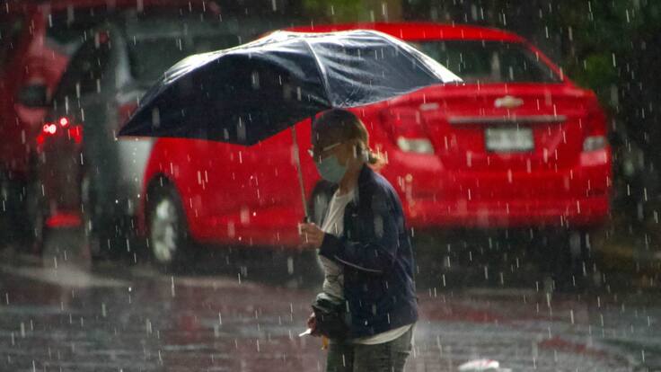 ¡Saca tu paraguas! Pronostican fuertes lluvias en CDMX