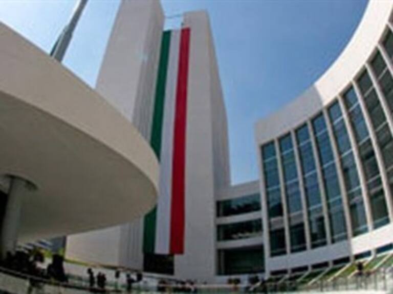 Recibe Senado formalmente Ley de Ingresos