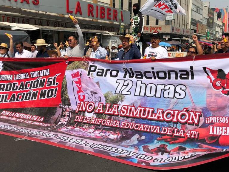 Marchan maestros de la CNTE en la CDMX