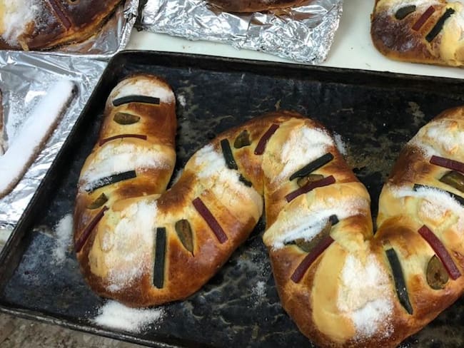 Pese a pandemia continúa la tradición de la Rosca de Reyes