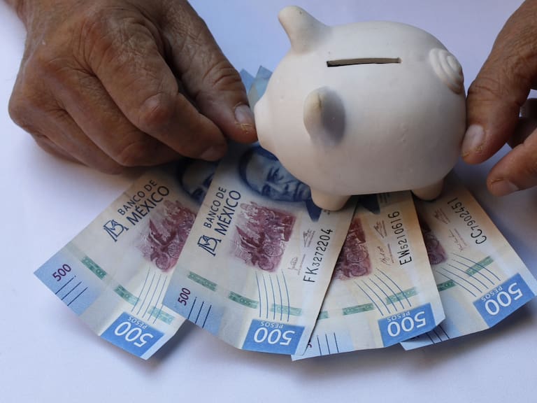 Checa cómo puedes pensionarse y en qué se diferencia de la Ley 73 en este 2026.