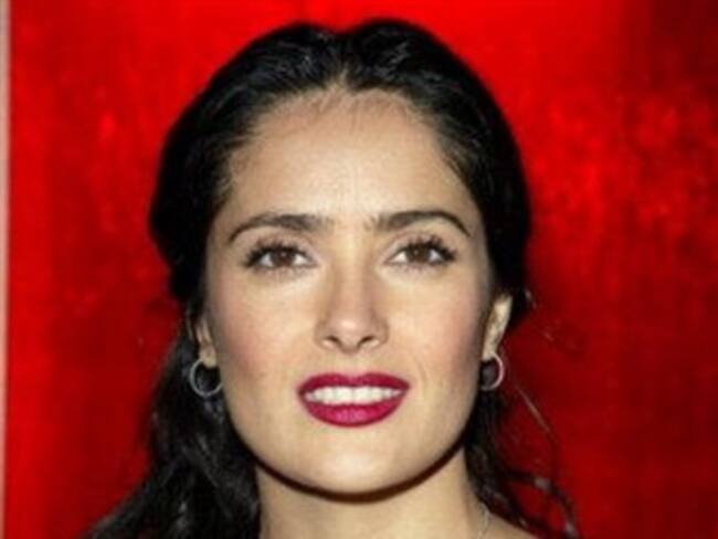 Regresará Salma Hayek al cine con comedia de Adam Sandler