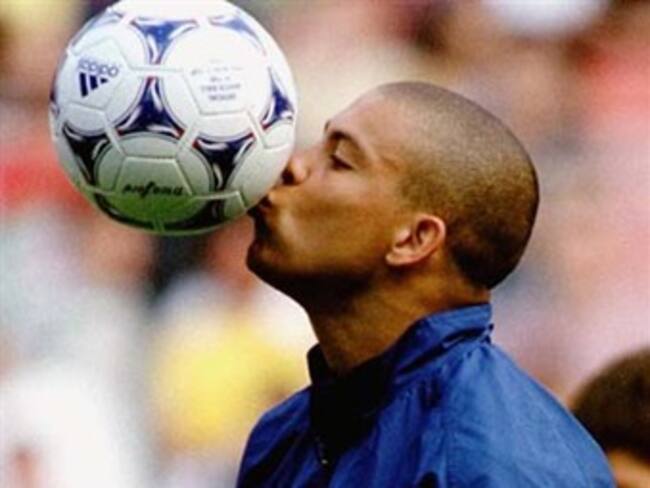 Recibe Lula a Ronaldo para celebrar título de Corinthians