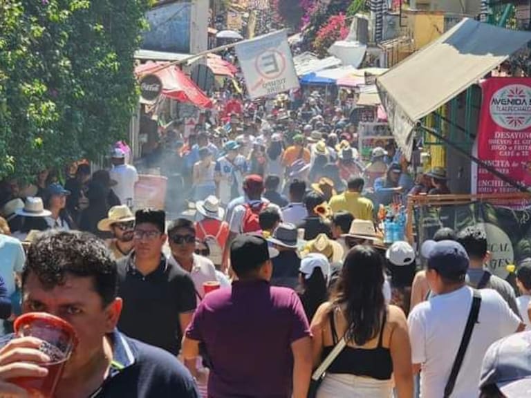Reina el caos en Carnaval de Tepoztlán, Morelos