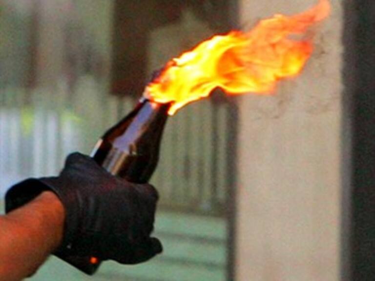 Lanzan bomba molotov a sede del PAN en Sinaloa