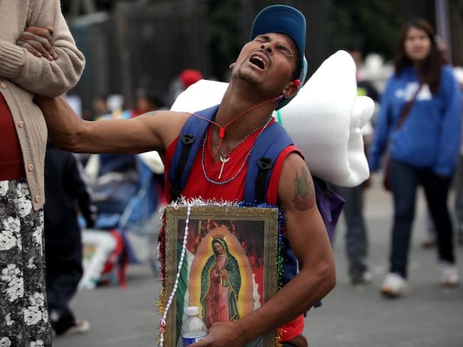 Peregrinos llegan a la Basílica de Guadalupe