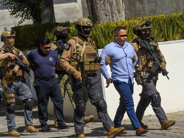 ¿Qué hay detrás de la Operación Enjambre?