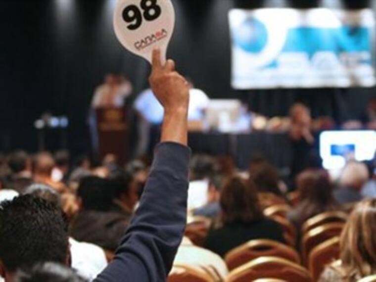 Subasta de arte latinoamericano.Vivian Gorinstein,gerente 11/05/13