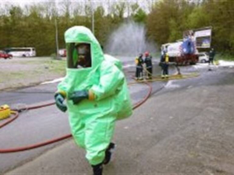 UE pide a Hungría impedir que lodo tóxico llegue al Danubio