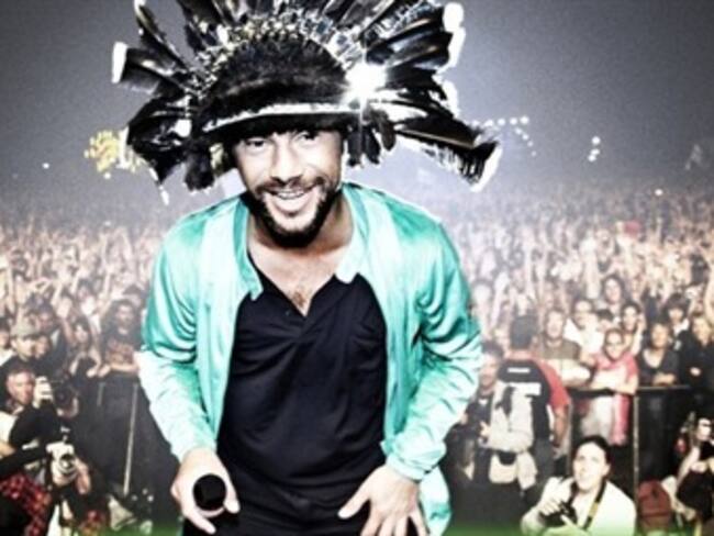 Bailan fans junto con Jamoroquai en la Arena Ciudad de México