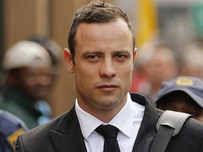 Buscan acusar a Pistorius por asesinato