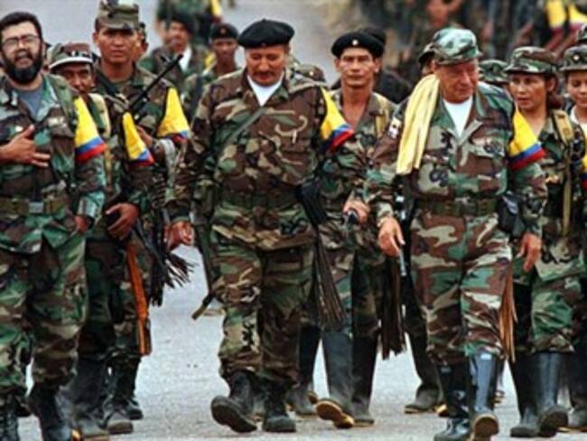 Catorce policías muertos en emboscada de FARC en Colombia