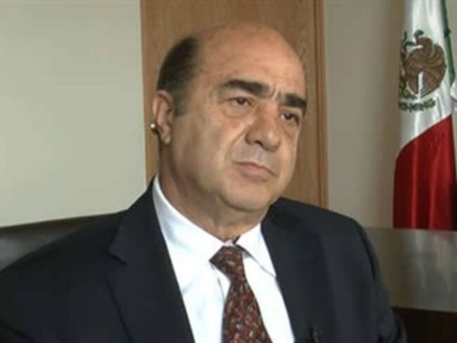 Se reúnen titular Murillo Karam y Anthony Wayne