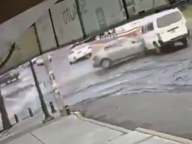 Policías de la CDMX presencian fuerte choque y no auxilian a los víctimas