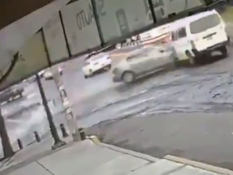 Policías de la CDMX presencian fuerte choque y no auxilian a los víctimas