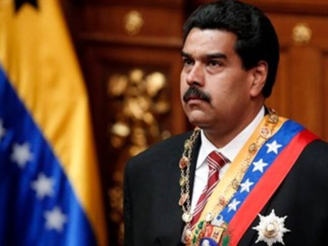 Nicolás Maduro convoca a una conferencia de paz