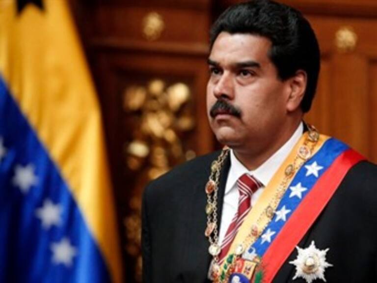 Nicolás Maduro convoca a una conferencia de paz