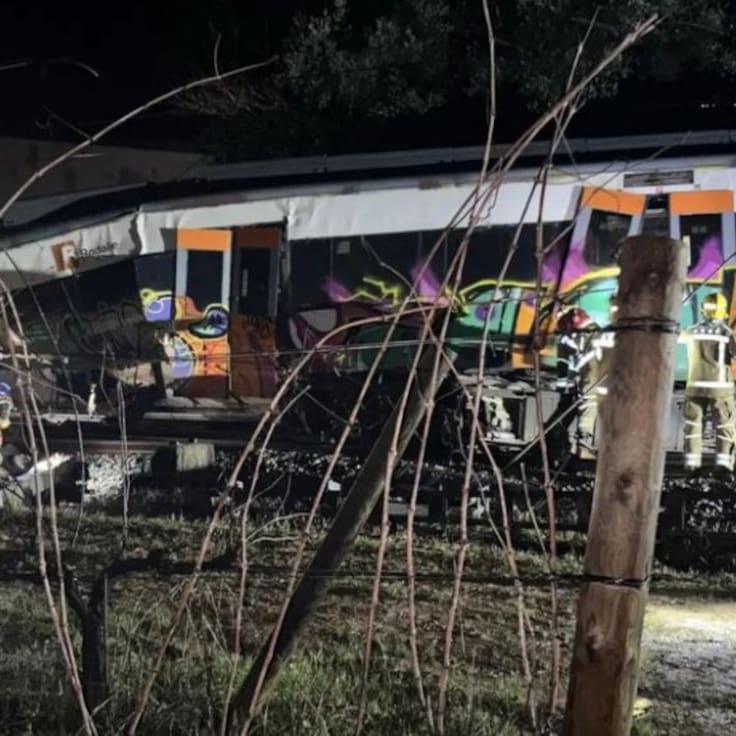 Otro accidente de tren en España: un maquinista murió y hay 37 heridos tras chocar en Gelida, Cataluña