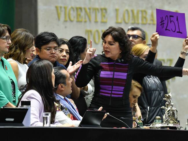 Con carta en términos futboleros, pediré a Blanco se separe del cargo y enfrente investigación: Ivonne Ortega