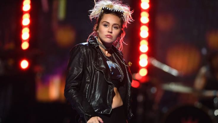 [Video] Miley Cyrus confirma haber estado drogada en uno de sus videos