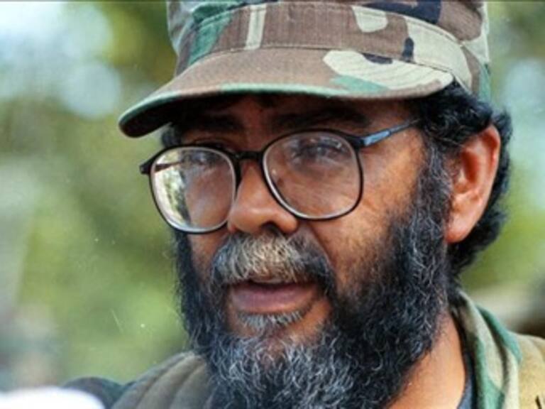 Propone máximo jefe de FARC diálogo de paz a Santos