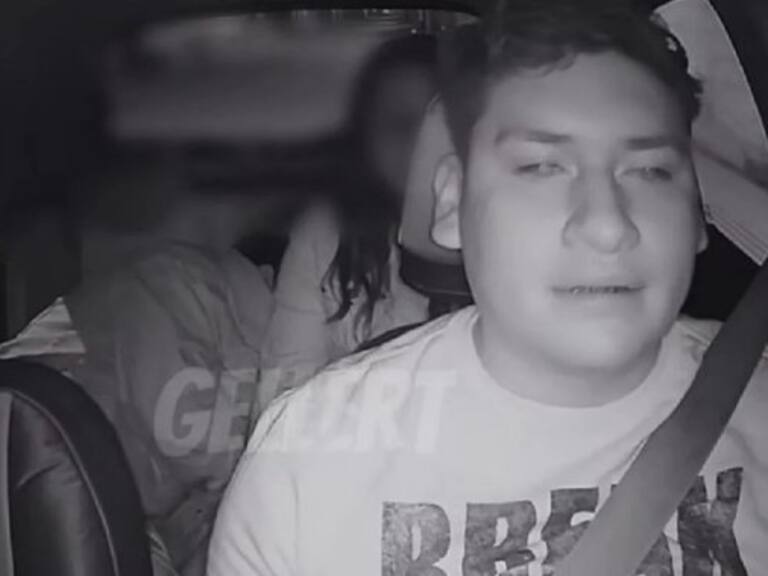 Mujer abandona a su amiga ebria y dormida en un Uber “Para qué toma, no es mi problema”