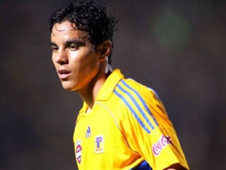 Buscará Daniel Guzmán permanencia de Omar Bravo en Tigres